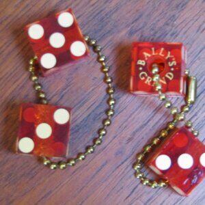VINTAGE Bally's Grand Casino Dice Keychain Fob - Plastic Vegas/AC Memorabilia
